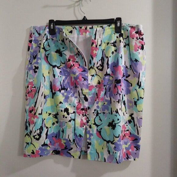 Josephine Women's Floral Mini Skirt - Picture 2 of 8